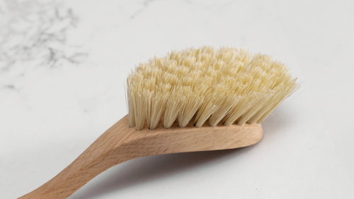 Natural by Hillbrush Stiff Dish Brush brush head closeup 