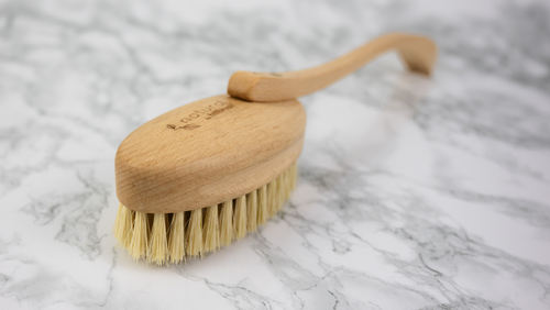 Natural by Hillbrush Stiff Long Handled Bath Brush brush head closeup 